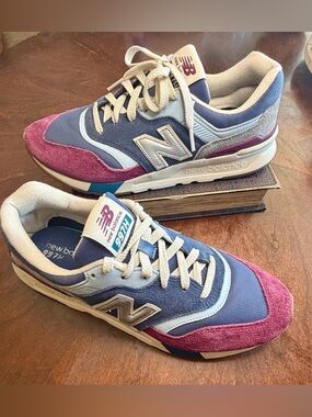 New Balance 997H Blue/Gray/Maroon 
Unisex Women’s 9.5 Men’s 8